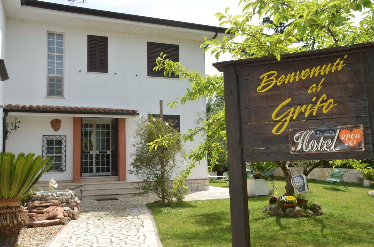 Il Grifo Hotel Sabaudia Exterior foto
